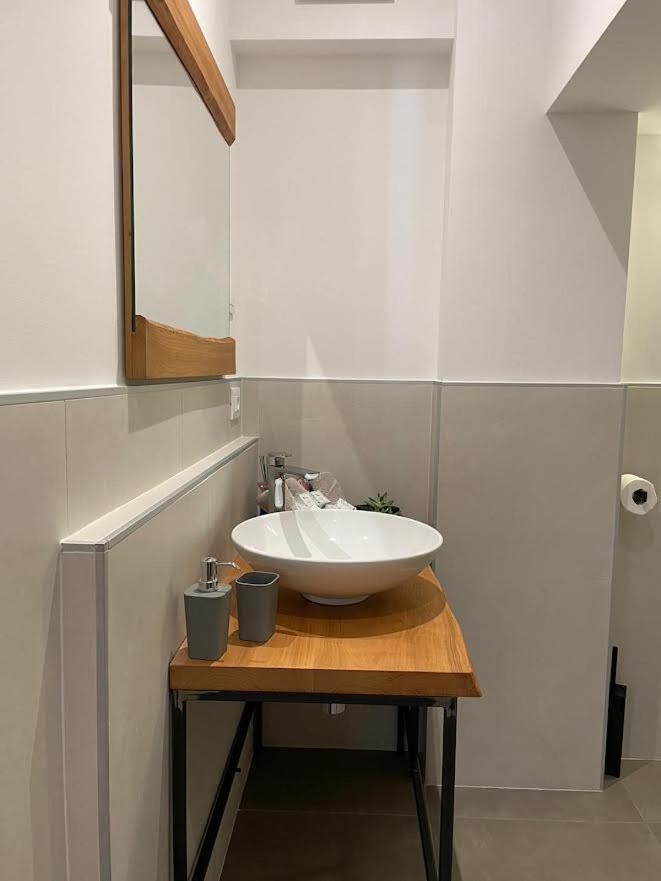 Api Tenna Apartments Glicine 1 Kültér fotó